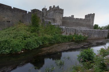 Eski Cahir Castle