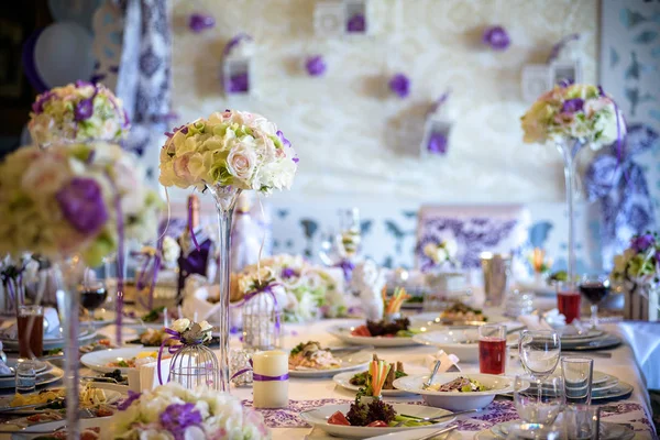 Beállítása Egy Luxus Esküvői Fogadás Példa Ünnepi Távolságmérő Táblázat Menyasszony — Stock Fotó