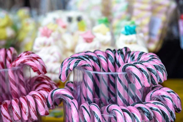 Traditional sweets in the Christmas market. Celebrating Christmas in Europe — Stock Photo, Image