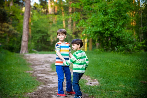 Childhood Hiking Family Friendship People Concept Two Happy Kids Walking — Stock Photo, Image