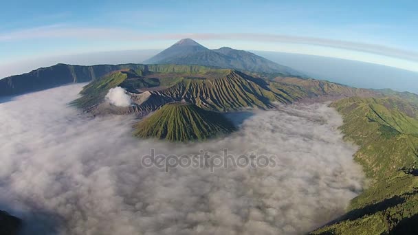 Légi bróm vulkán, Napkelte, Tengger Semeru Nemzeti Park, a Kelet-Jáva, Indonézia. — Stock videók