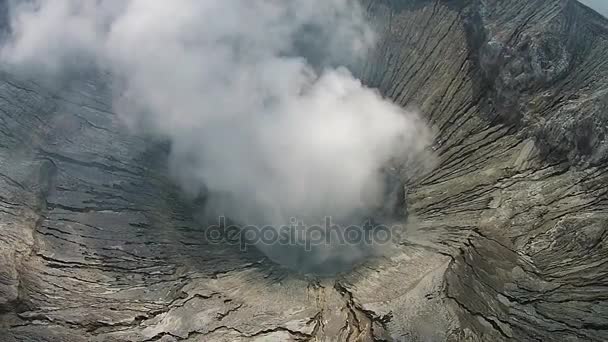 Bromo krater vocalno, Doğu Java, Endonezya, havadan görünümü — Stok video