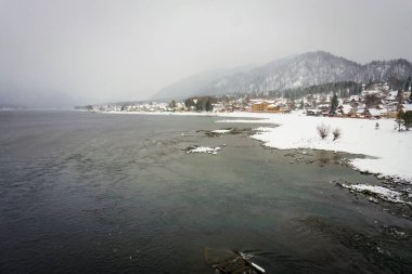 Teletskoye gölde kış