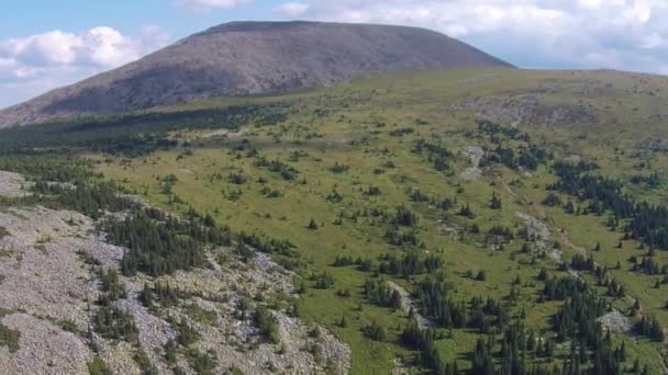 Vistas aéreas del Monte Iremel en los Urales del Sur — Vídeos de Stock