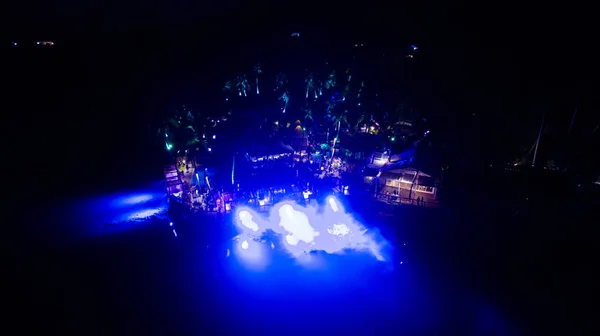 Party on club in Goa, India. Aerial view. Night — Stock Photo, Image