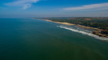 Kalacha sahilde günbatımı. Goa Hindistan'da. Hava