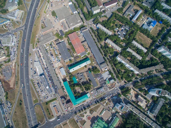 Luftaufnahme der Stadt ufa von Park, Anlage, Gebäude — Stockfoto