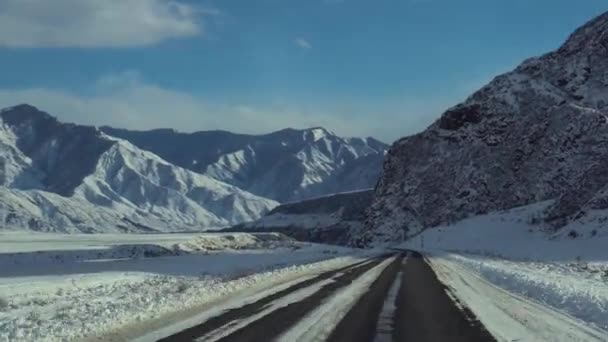 Montanha Altai paisagem da janela de um carro em movimento, 4k — Vídeo de Stock