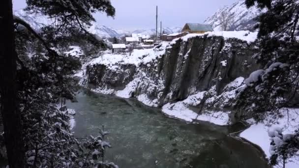 Berg rivier Katun, Altai, Rusland. Een schilderachtige winter — Stockvideo
