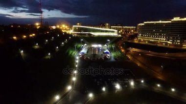 Geceleri Ufa şehir tarihi ve kültürel merkezinde. Airview