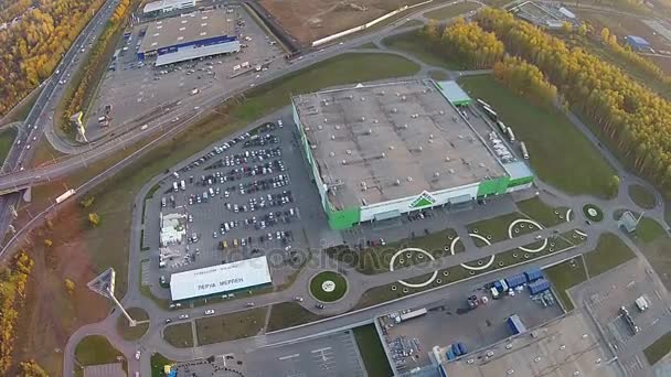 Rusya, Ufa. 09 2014. Büyük mağazalar havadan görünümü — Stok video