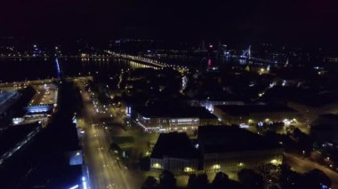 Riga, Letonya - Eylül 2016: Gece şehir