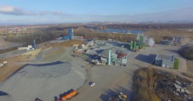 Beton Santrali yakınındaki büyük bir yol. Hava.