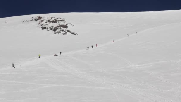 마운트 Elbrus, 러시아: 상단의 Elbrus 등반 — 비디오