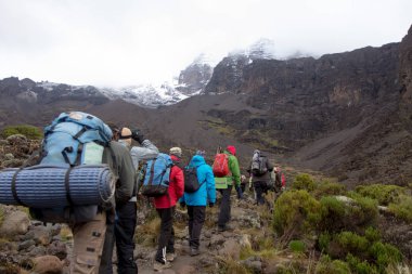 Kilimanjaro Machame rota viski üzerinde izlemek. 4 gün