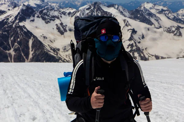 2014 07 Mont Elbrus, Russie : Escalade sur la montagne Elbrus — Photo