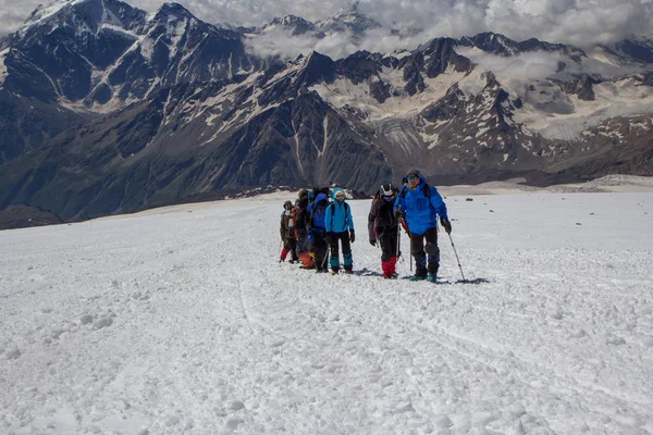 2013 08 Monte Elbrus, Russia: Salita alla montagna di Elbrus — Foto Stock