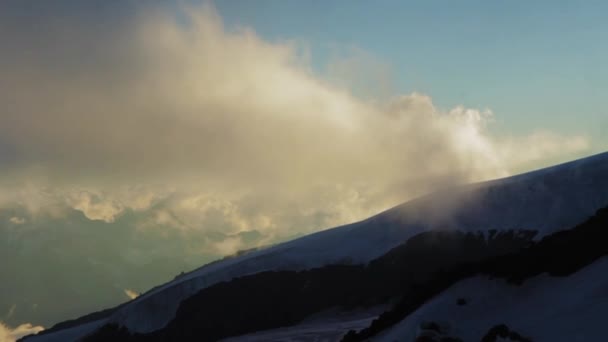 Panoramiczny widok na góry Elbrus — Wideo stockowe