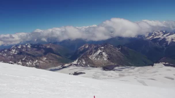Панорамный вид на Эльбрус — стоковое видео