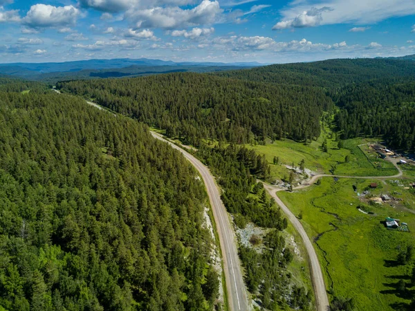 Yağmurlu havalarda Rus kırsal havadan görünümü