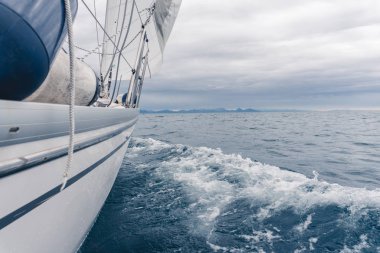 Norveç'te bir yat yelken