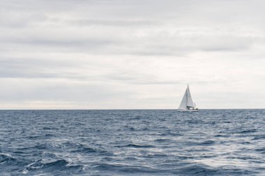 Norveç'te bir yat yelken