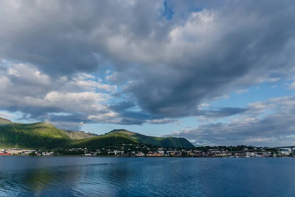 Petit port au centre-ville de Boroya, Norvège — Photo