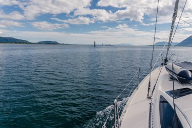 Norveç'te bir yat yelken