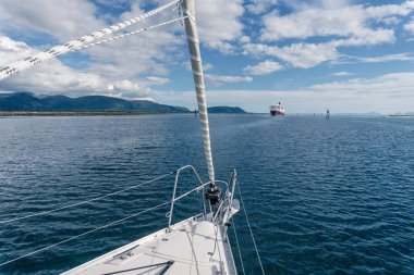 Norveç'te bir yat yelken