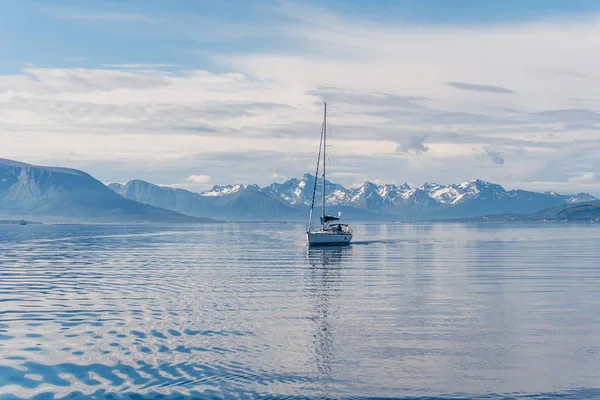 Navigare in barca in Norvegia — Foto Stock