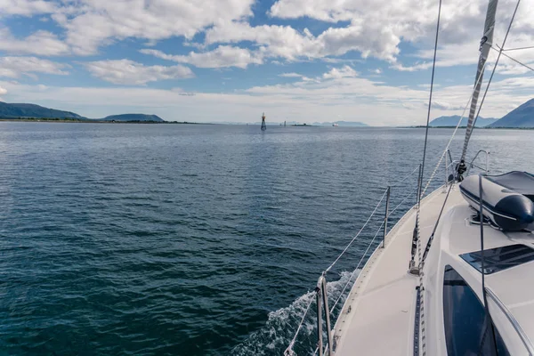 Norveç'te bir yat yelken