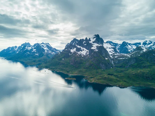 Aerial view mountain landscapes on the Norwegian Sea — Stock Photo, Image