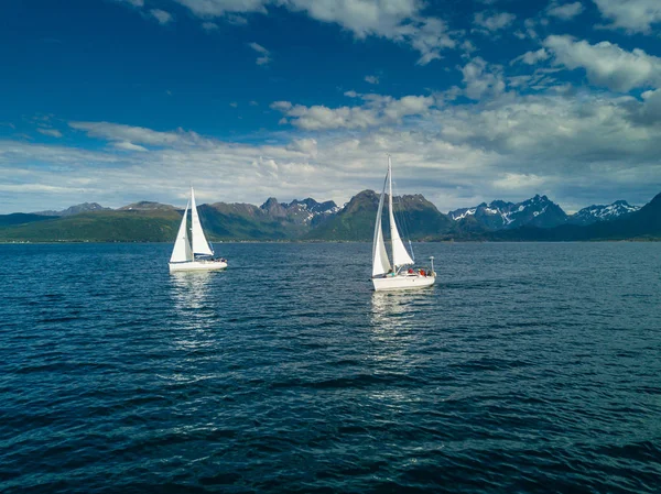 Vista aérea del velero en Noruega —  Fotos de Stock