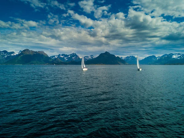 Vista aérea del velero en Noruega —  Fotos de Stock