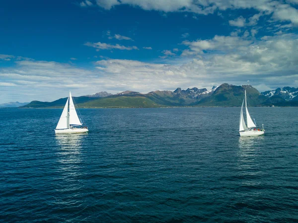 Vista aérea del velero en Noruega —  Fotos de Stock