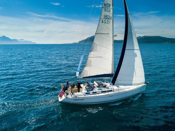 Vista aérea del velero en Noruega —  Fotos de Stock