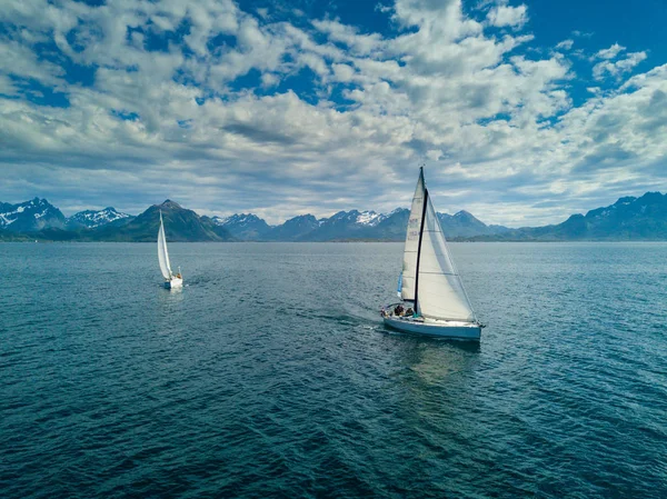 Vue aérienne du voilier en Norvège — Photo