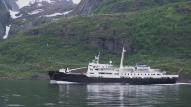 Norveç'te bir yat yelken