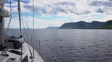 Norveç'te bir yat yelken