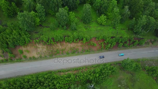 Flygfoto över den ryska landsbygden i regnigt väder — Stockvideo