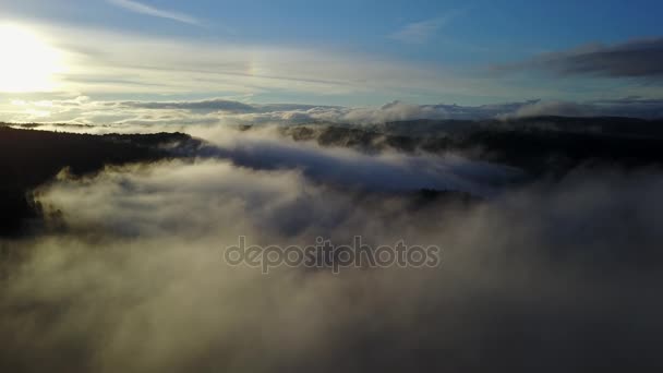 Naplemente az Urál hegységig Karatash ridge-ben. Repülő a dron — Stock videók