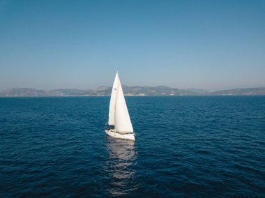 Türkiye 'de açık denizde deniz manzarası