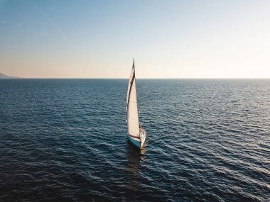 Türkiye 'de açık denizde deniz manzarası