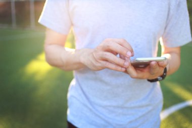Adam tutma ve kullanma smartphone