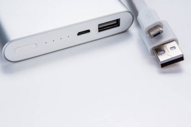 Modern teknoloji güç banka. Harici Taşınabilir Pil kablolu fo