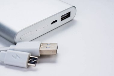 Modern teknoloji güç banka. Harici Taşınabilir Pil kablolu fo