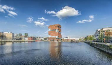ANTWERP, BELGIUM - 13 NİSAN. 2017 Müzesi aan de Stroom MAS