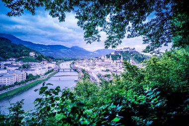 Salzburg partnerliğindeki Nehri