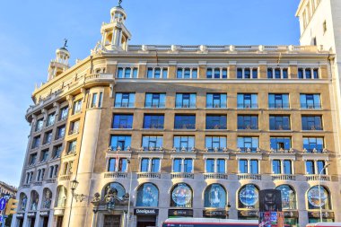 Şehir Merkezi - Plaza Katalonya Placa de Catalunya üzerinde 11 Kasım 2016 mimari Barcelona, İspanya