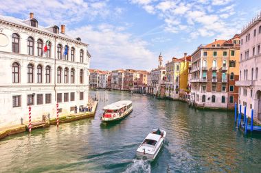 Grand Canal Venedik deniz araçları. Scenice İtalyanca Lagoon
